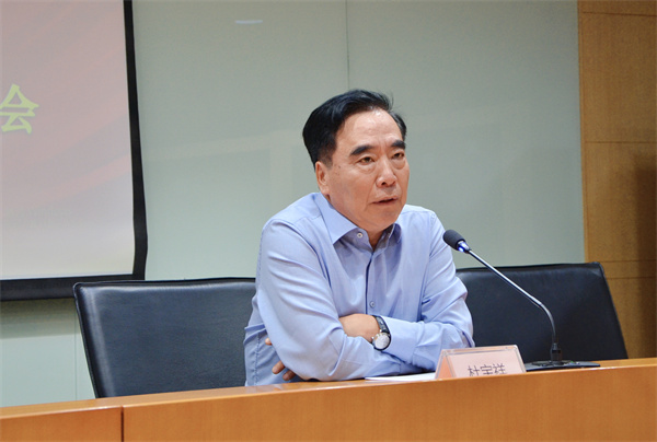 百余名共青团员接受表扬_6008集团官方网站集团官方网站