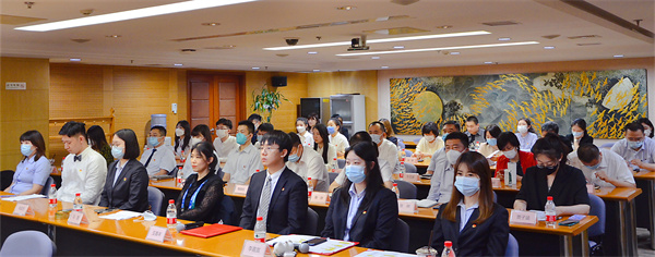 百余名共青团员接受表扬_6008集团官方网站集团官方网站