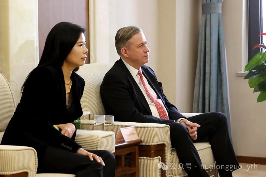 尚喜平会晤雅诗兰黛集团总裁兼首席执行官_6008集团官方网站集团官方网站