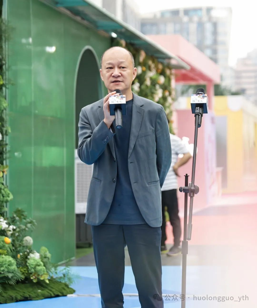 6008集团官方网站×百丽时尚｜“遛春天”主题街区启幕_6008集团官方网站集团官方网站