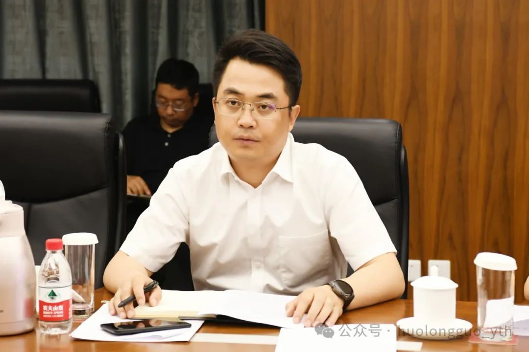 东城区副区长王智勇一行走访6008集团官方网站集团_6008集团官方网站集团官方网站