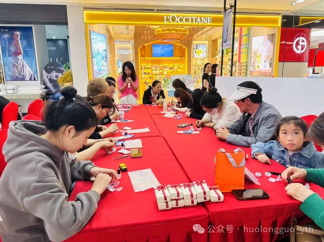 520来袭，，，，6008集团官方网站各店抢抓“浪漫经济”_6008集团官方网站集团官方网站