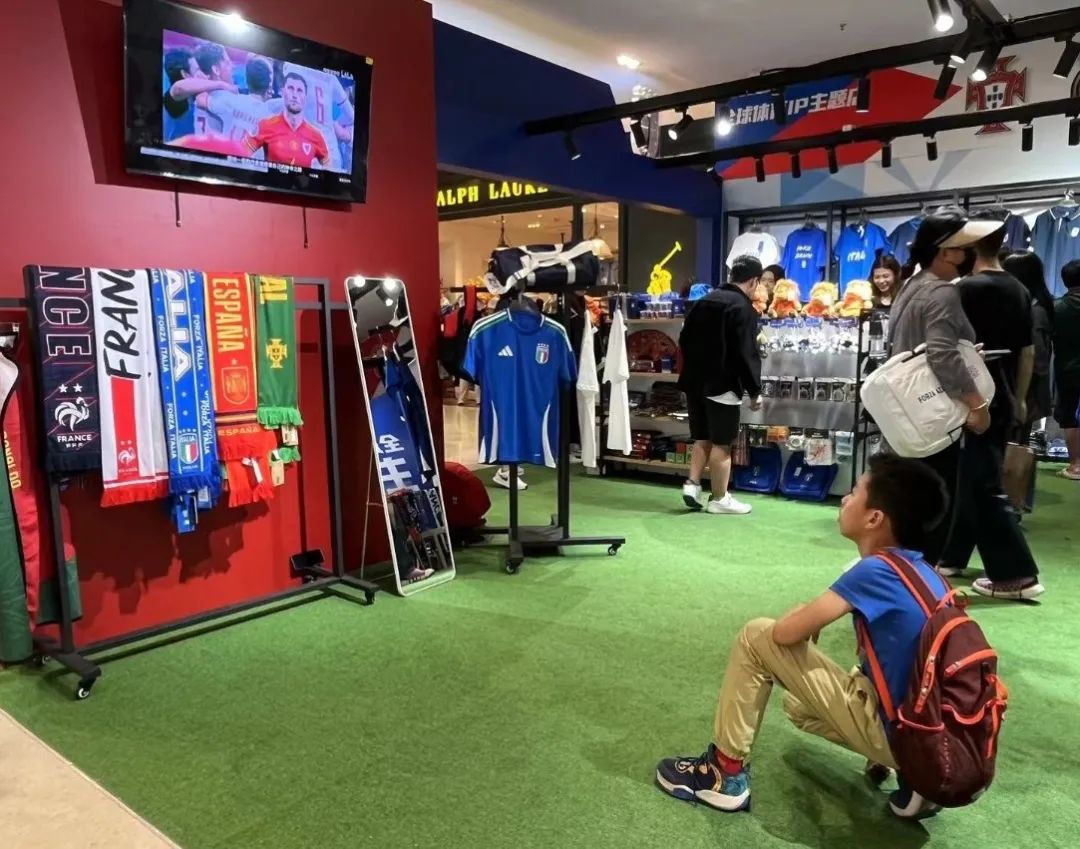 欧洲杯来袭！集团多店让球迷过“足”瘾！_6008集团官方网站集团官方网站