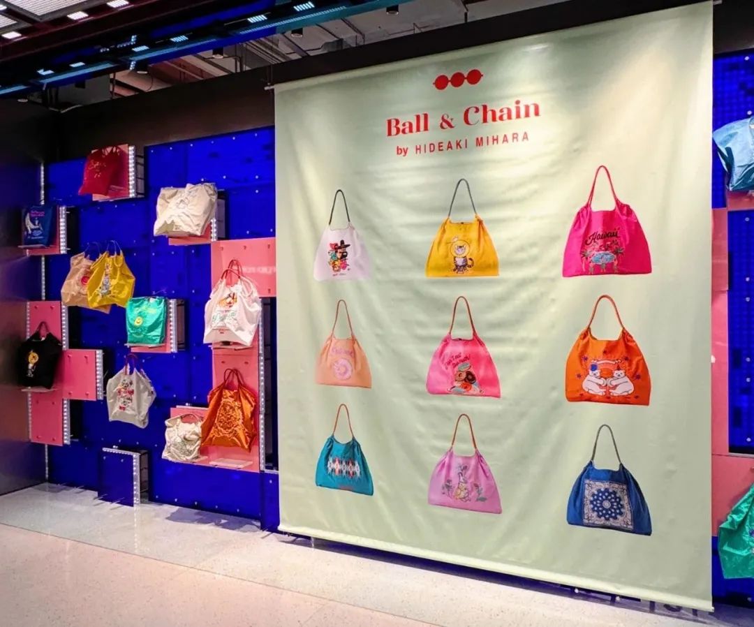 “断货王”Ball&amp;Chain快闪店上岸东安睿锦_6008集团官方网站集团官方网站