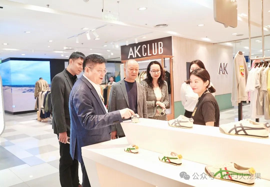 白凡赴长沙6008集团官方网站两店调研_6008集团官方网站集团官方网站