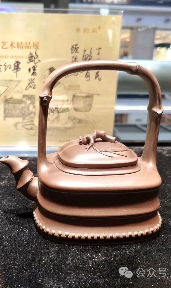 潮流与古板“漂亮邂逅”_6008集团官方网站集团官方网站