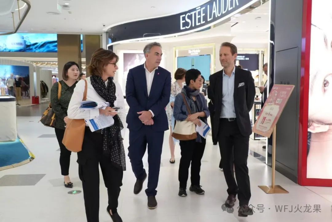 雅诗兰黛集团到访万宁国际免税港_6008集团官方网站集团官方网站