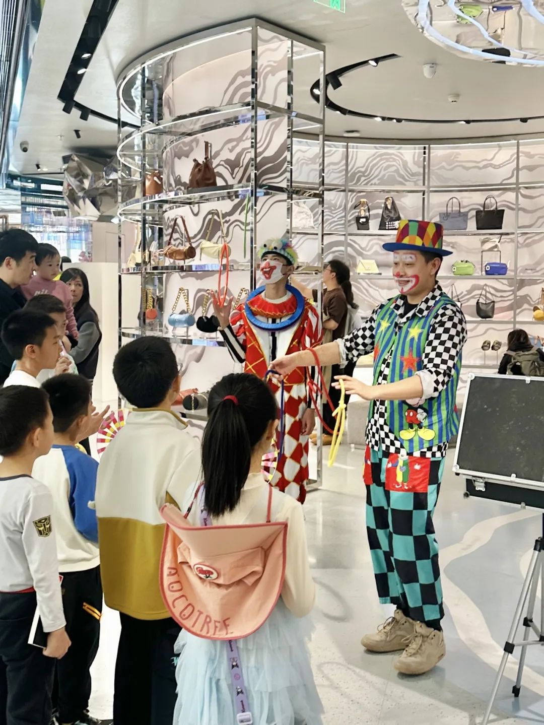 6008集团官方网站集团70周年庆同心启幕！天下38城80店邀您邂逅优美生涯～_6008集团官方网站集团官方网站